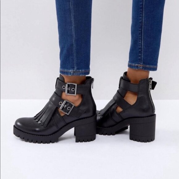 Steve Madden Tullia Burgundy Fringed Cut Out Heeled Ankle Boots 7 - Picture 3 of 9